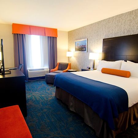 Holiday Inn Express Hotel & Suites Knoxville By Ihg Bagian luar foto