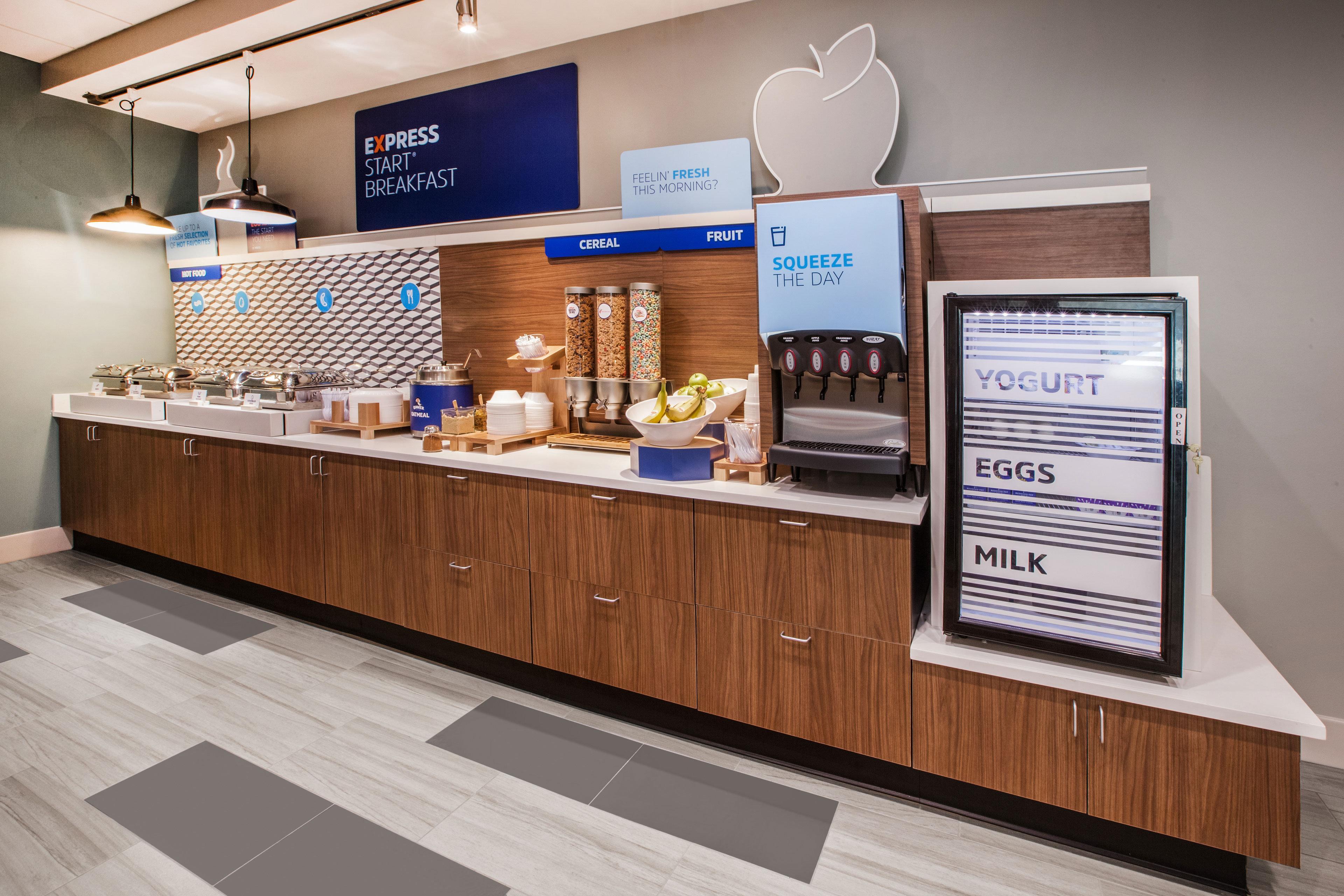 Holiday Inn Express Hotel & Suites Knoxville By Ihg Bagian luar foto