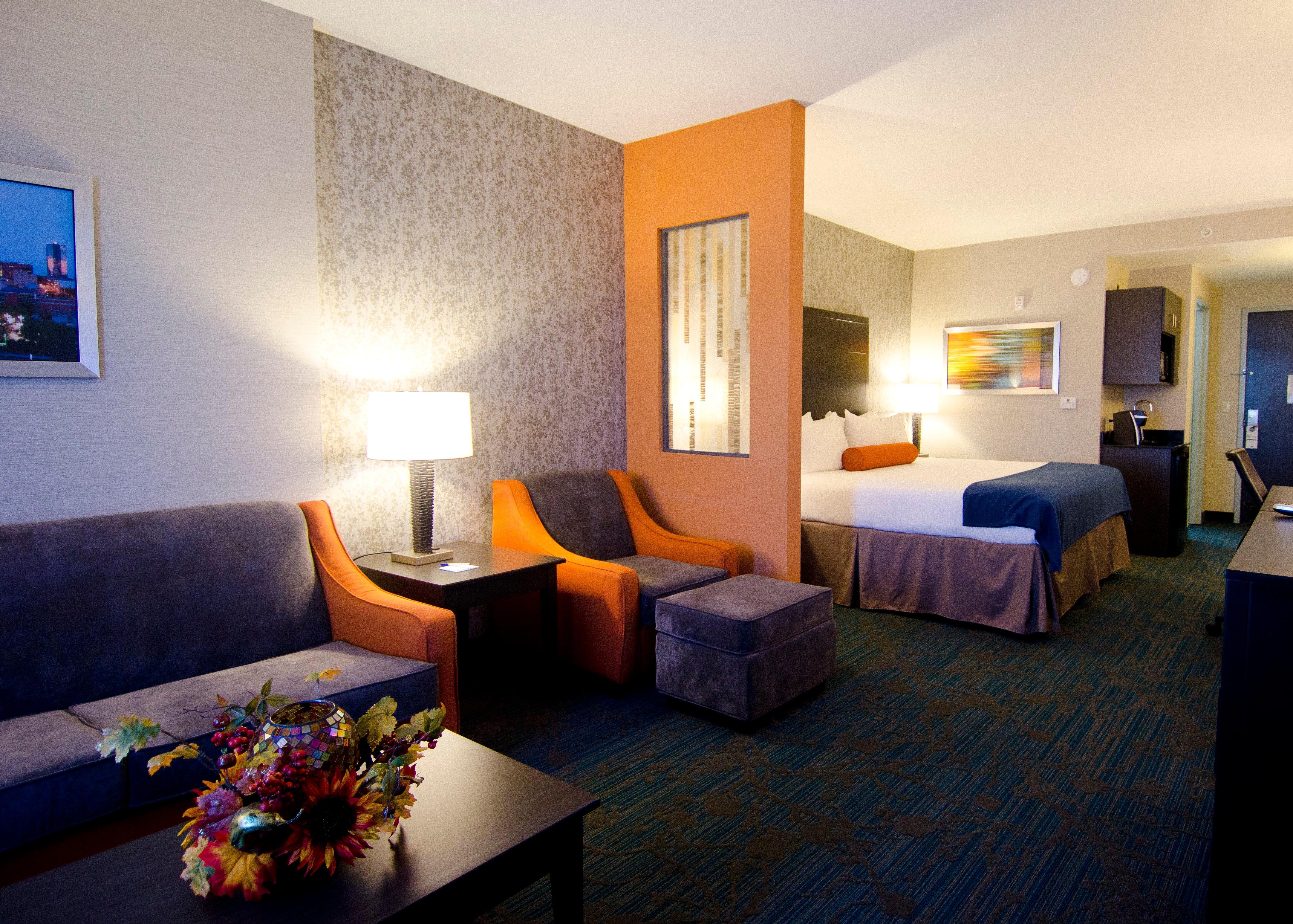 Holiday Inn Express Hotel & Suites Knoxville By Ihg Bagian luar foto